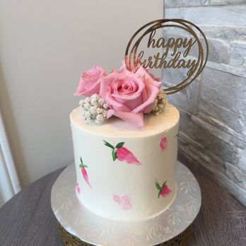 Royal_cakes_mtl - Custom Cakes Near Me Royal_cakes_mtl - Custom Cakes Near Me