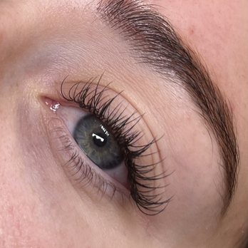 Mahina Lashes - Wispy Classic lashes - Eyelash Service Near Me - Hermosa Beach, California Mahina Lashes - Wispy Classic lashes - Eyelash Service Near Me - Hermosa Beach, California
