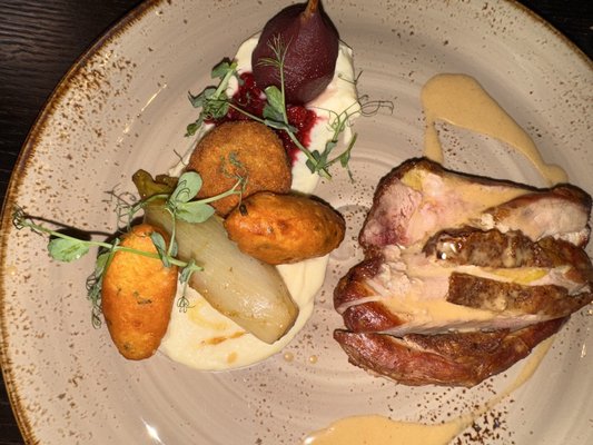 Hotel Dukes' Palace by null