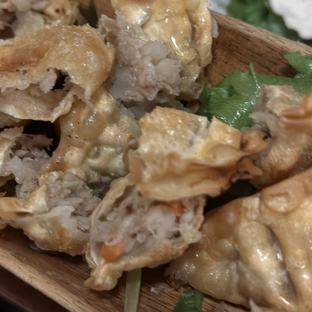 Ginza Sushi - Giyoza - Sushi Bars Near Me - Honolulu, Hawaii Ginza Sushi - Giyoza - Sushi Bars Near Me - Honolulu, Hawaii