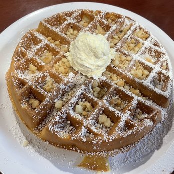 Eggs 'n Things - Waikiki Beach Eggspress - Macadamia Nut Waffle - Breakfast & Brunch Near Me - Honolulu, Hawaii