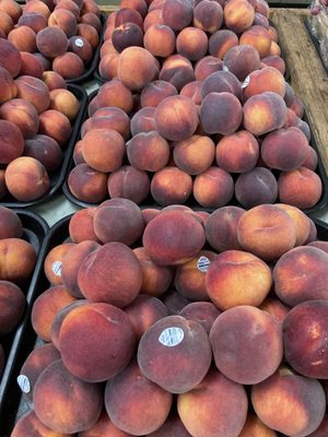 Georgia's Farmer's Market by null