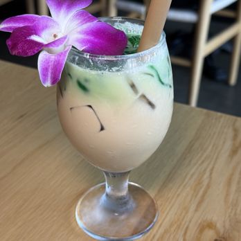 Simpang Venice - Es Cendol. Pic by @plvtinumchanel - Indonesian Near Me - Venice, California Simpang Venice - Es Cendol. Pic by @plvtinumchanel - Indonesian Near Me - Venice, California