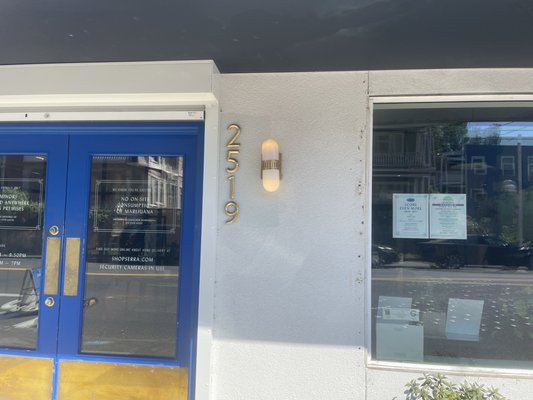 Serra Dispensary by null