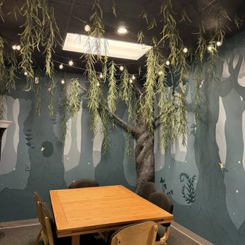 Fable Hollow Bookshoppe - The tree!! - Bookstores Near Me - Knoxville, Tennessee