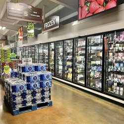 Crossroads IGA - Frozen foods