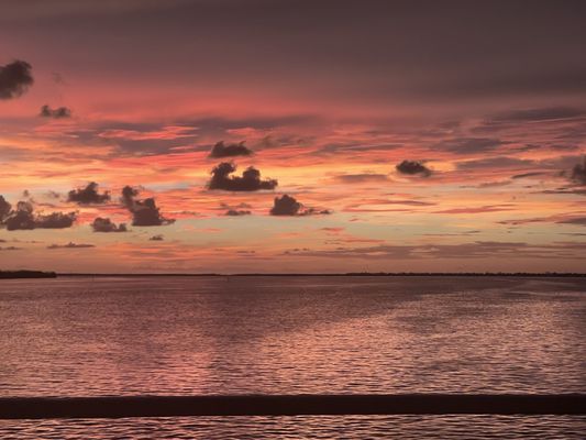 'Tween Waters Inn & Marina by null