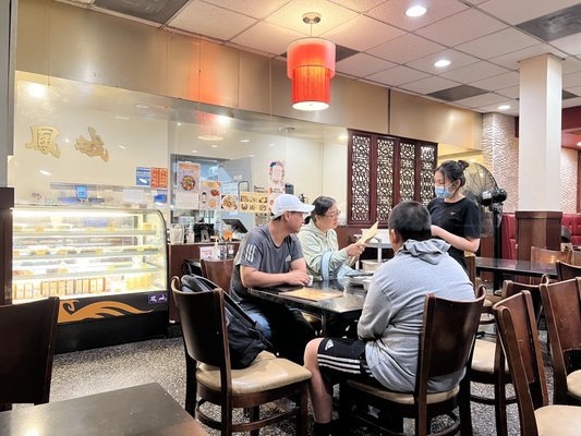 Phoenix Inn Chinese Cuisine - Los Angeles by null