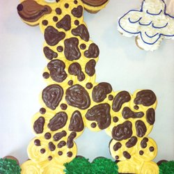 Bigley Bakes - Cupcake Pull-A-Part cakes are great for any occasion! Show us a cartoon or theme and let the creating begin!