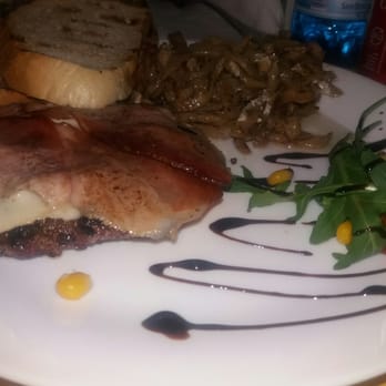 Mastergrill - Hamburger con prosciutto crudo e sottiletta con melenzane sott'olio. - Barbeque Near Me - Villaricca, NA