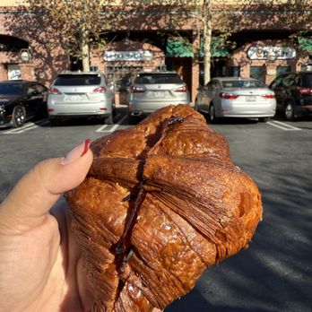 Salted Butter - Ham and cheese croissant ($6.75): Liked the salty ham and flavor of the crispy, airy-layered pastry,  mozzarella cheese made things chewy - Desserts Near Me - Pasadena, California