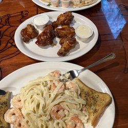 Marilu's Family Resturant - Shrimp Alfredo, BBQ wings and Shrimp/fish taco's