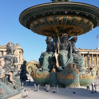 Place de la Concorde - Beautiful fountain without water. - Public Plazas Near Me Place de la Concorde - Beautiful fountain without water. - Public Plazas Near Me