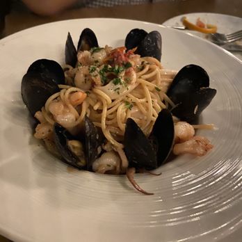 Serafina Seaport - spaghetti alla pescatora - Bars Near Me - Boston, Massachusetts Serafina Seaport - spaghetti alla pescatora - Bars Near Me - Boston, Massachusetts
