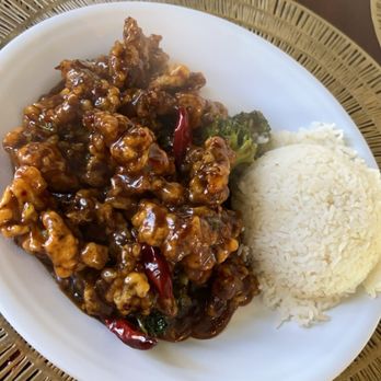 Correa Chinese Cuisine - General tso beef - Chinese Near Me - Taylor, Texas