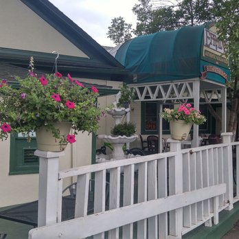 Efrains - Front porch - Mexican Near Me - Lafayette, Colorado