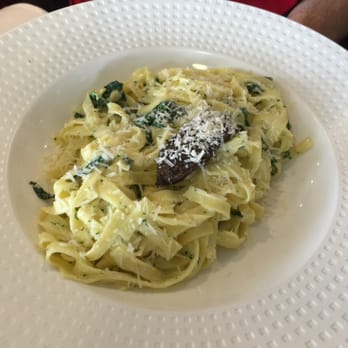 Duel in the Sun Restaurant - Spinach and garlic linguine. - Seafood Near Me - Turnberry, SAY
