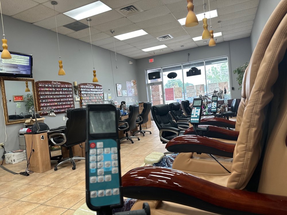 W NAILS & SPA Updated September 2024 10513 E Colonial Dr, Union