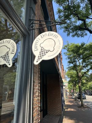 Dippity Do Dahs Homemade Ice Cream by null