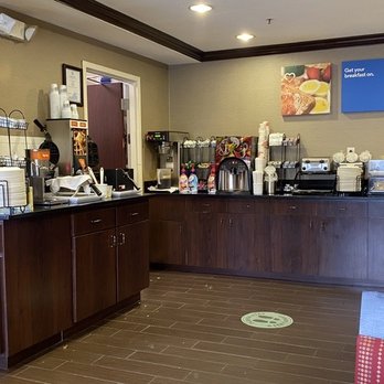 Comfort Inn & Suites Hillsville I-77 - Breakfast - Hotels Near Me - Hillsville, Virginia Comfort Inn & Suites Hillsville I-77 - Breakfast - Hotels Near Me - Hillsville, Virginia