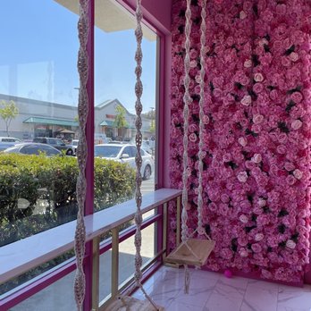 Bober Tea & Coffee - Swings for seats - Coffee & Tea Near Me - Martinez, California