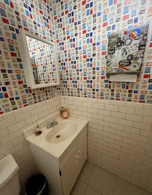 Pearl Street Caviar by null