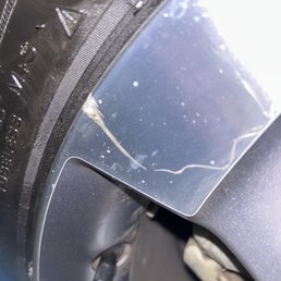Scratch on rim. Scratch on rim.
