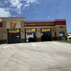 Take 5 Oil Change - Front of business