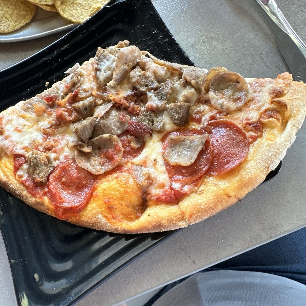 Carnivore pizza! Carnivore pizza!