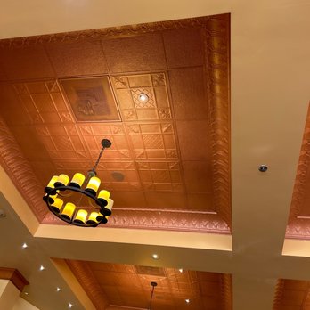 Marketplace Cafe at Nordstrom - Beautiful architecture on the ceiling. - Cafes Near Me - San Diego, California