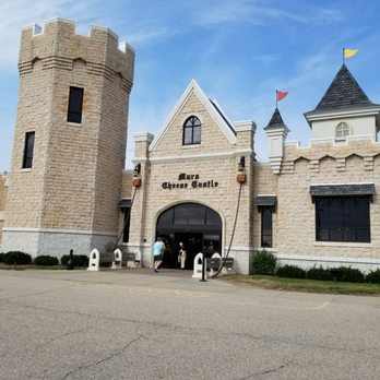 Mars Cheese Castle - Bakeries Near Me - Kenosha, Wisconsin