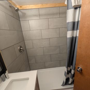 Beaverhead Inn & RV - I didn't actually use the shower, but it looked very clean and perfect - RV Parks Near Me - Lima, Montana Beaverhead Inn & RV - I didn't actually use the shower, but it looked very clean and perfect - RV Parks Near Me - Lima, Montana