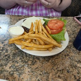 Deluxe cheeseburger Deluxe cheeseburger