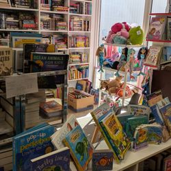 Annette's Book Nook