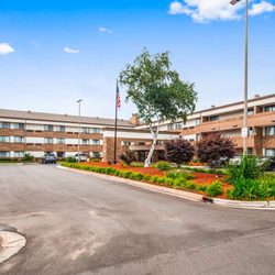Best Western Warren Hotel - Exterior
