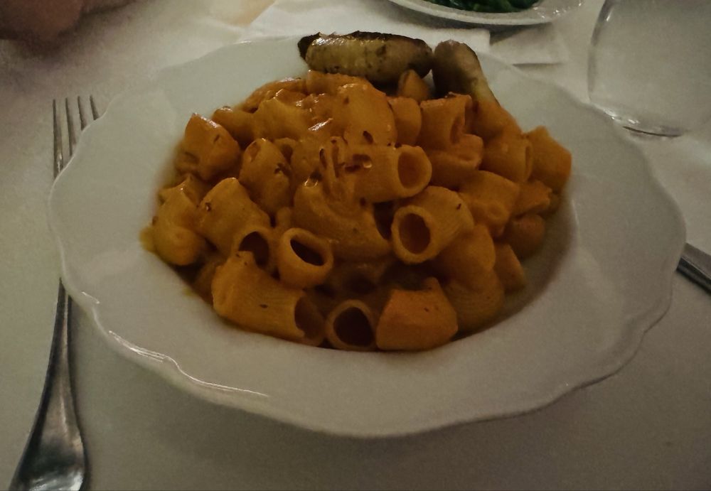 Castell's Restaurant Logo