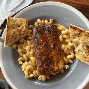 Mudbugs Cajun Kitchen - Blackened Mahi Pasta - Cajun/Creole Near Me - Sanibel, Florida
