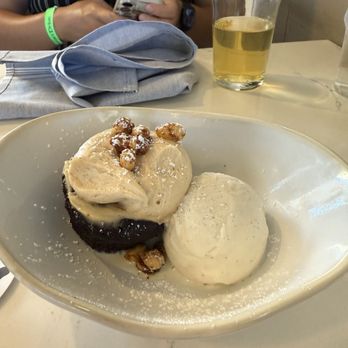 Willi's Wine Bar - Warm Scharffen Berger Flourless Chocolate Cake Peanut Butter Caramel, Vanilla Bean Ice Cream & Sea Salt Peanuts - Wine Bars Near Me - Santa Rosa, California Willi's Wine Bar - Warm Scharffen Berger Flourless Chocolate Cake Peanut Butter Caramel, Vanilla Bean Ice Cream & Sea Salt Peanuts - Wine Bars Near Me - Santa Rosa, California