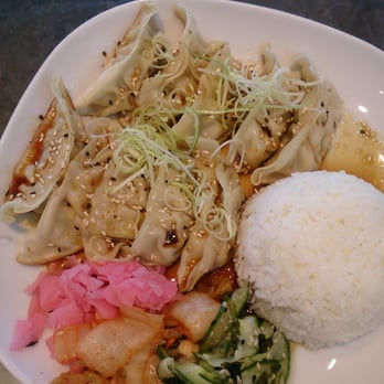 Pong Asian Tapas - Gyoza med kyckling - Thai Near Me - Sollentuna, Alberta