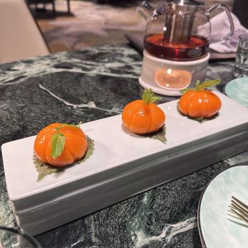 Lai Wah Heen - Dim Sum Near Me - Toronto, Ontario Lai Wah Heen - Dim Sum Near Me - Toronto, Ontario