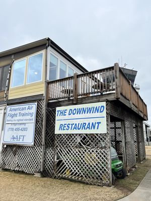 Downwind Restaurant and Lounge by null