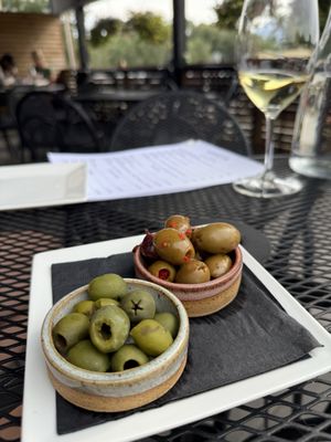 Amalie Bistro & Wine