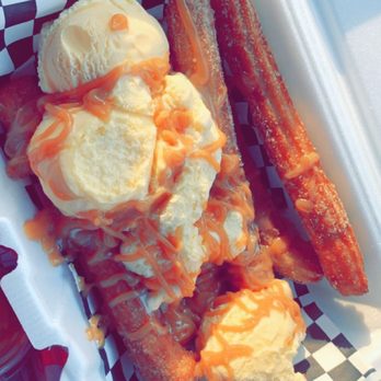 Dulce Canella - Churros with lots of cajeta and vanilla ice cream so good and so glad I found this spot - Ice Cream & Frozen Yogurt Near Me - Norwalk, California