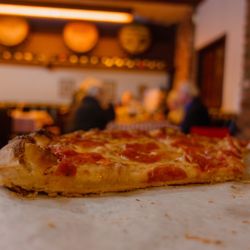 Monte Carlo Deli - Pizza