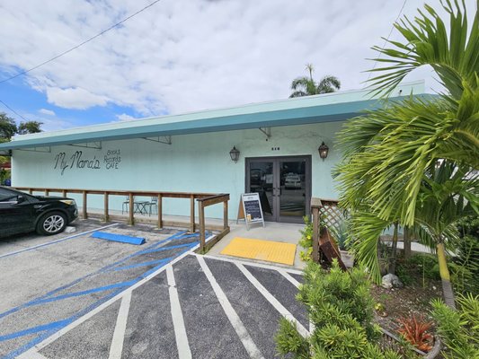 My Mama's Books Records & Cafe by null