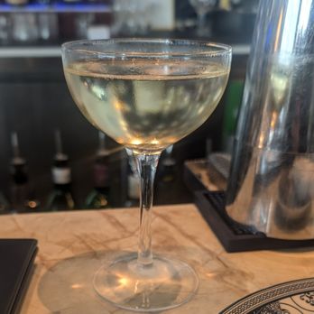 Hydra Estiatorio - Happy hour bubbles - Mediterranean Near Me - Vancouver, British Columbia Hydra Estiatorio - Happy hour bubbles - Mediterranean Near Me - Vancouver, British Columbia