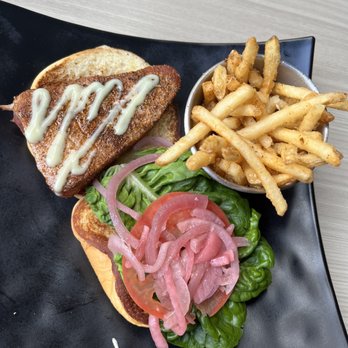 Down the Hatch Maui - Grilled ahi sandwich - Seafood Near Me - Lahaina, Hawaii