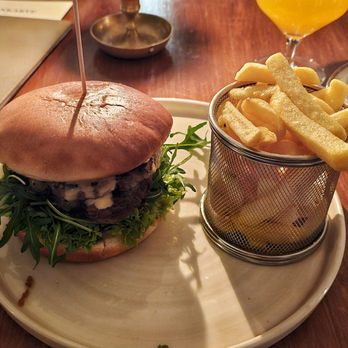 Variable - Gorgonzilla Burger - Bars Near Me - Hamburg, HH