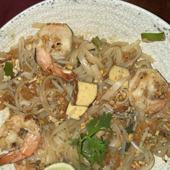 Traveler's Cart - Night Market Shrimp Pad Thai (N) - Cocktail Bars Near Me - Houston, Texas