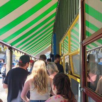 Lee's Donuts - Line - Donuts Near Me - Vancouver, British Columbia Lee's Donuts - Line - Donuts Near Me - Vancouver, British Columbia